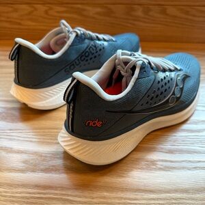 Saucony Men’s Running Shoes Ride 17 like new